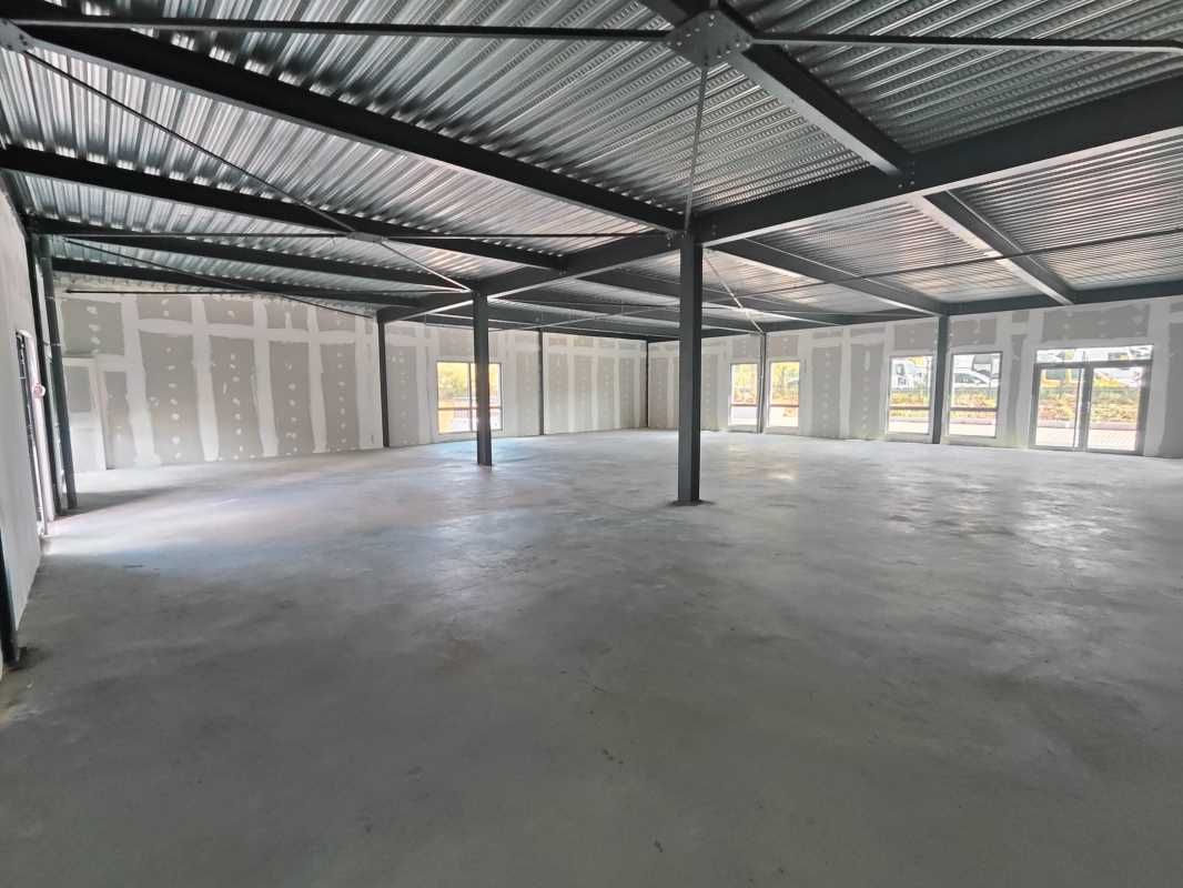 Bureaux de 2687 m² divisibles à partir de 68 m² à
