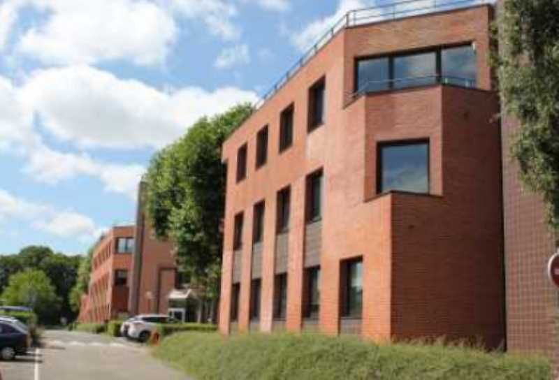 Nous vous proposons à la location ces bureaux spa