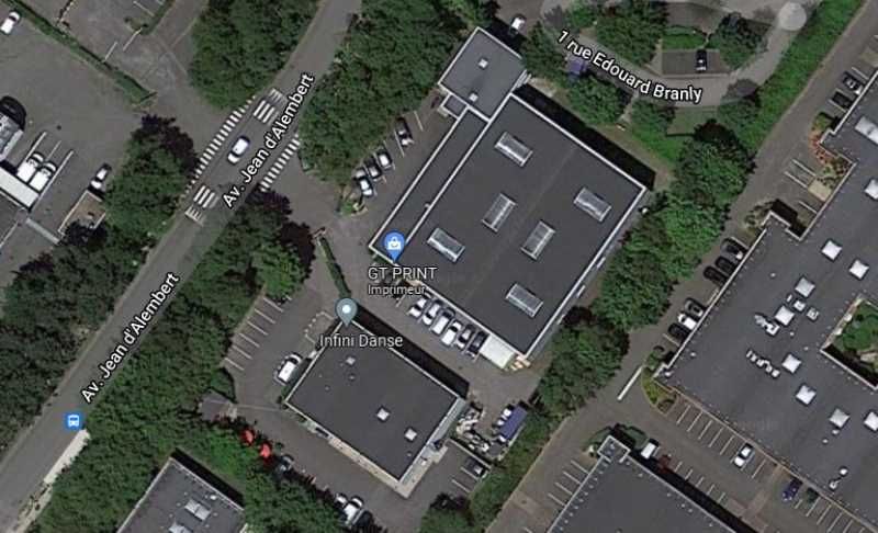 Location entrepots 1450 m² non divisibles