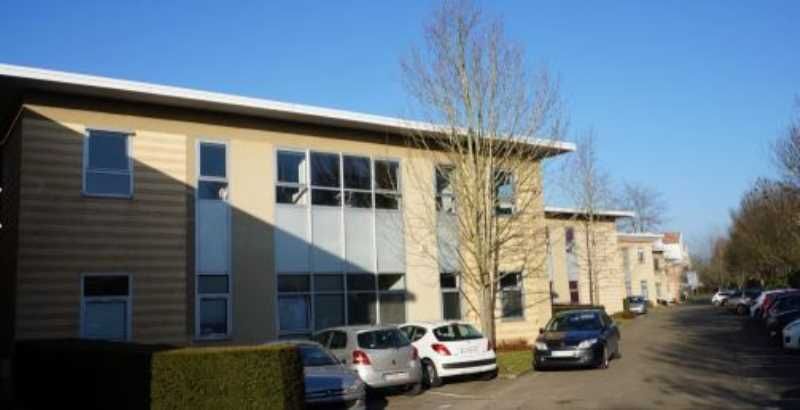 À la recherche d'un espace de bureau idéalement s