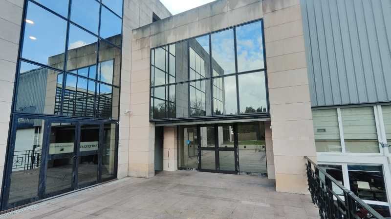 À louer : bureaux rénovés de 188 m², non divisibl