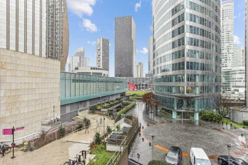 En plein coeur de la Défense, Cushman et Wakefiel