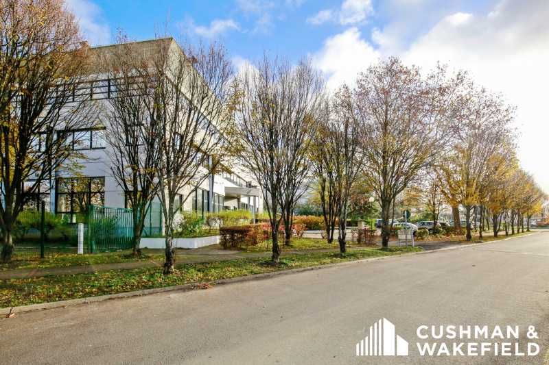 Bureaux à louer à Gennevilliers, dans un bâtiment