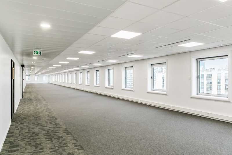 Bureaux à louer - Immeuble de standing à La Défen