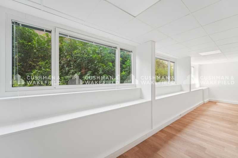 À Louer : Bureaux à Neuilly-sur-Seine Cushman & W