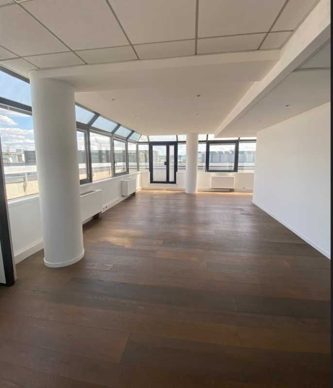 Découvrez ce bureau au coeur de Boulogne, offrant