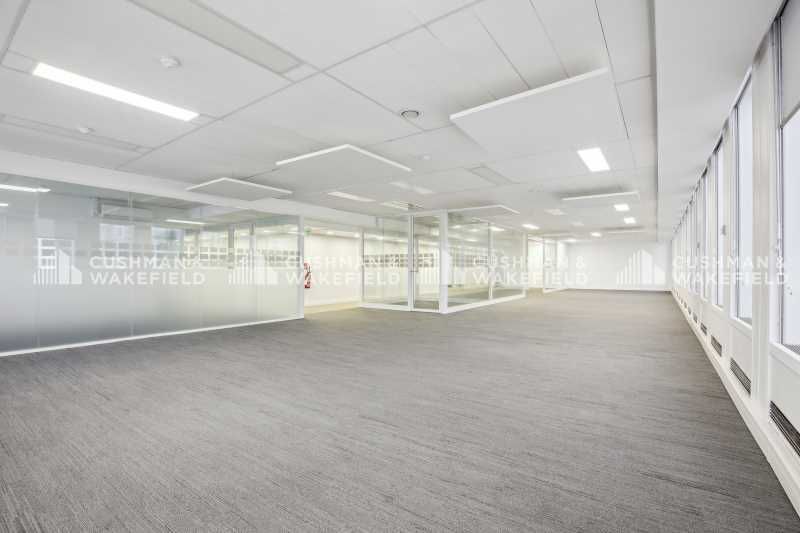 CUSHMAN & WAKEFIELD vous propose à la location de