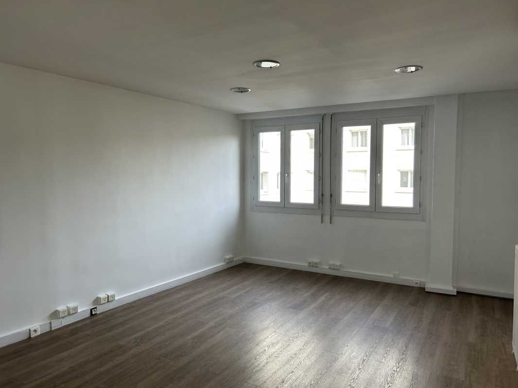 Cushman&Wakefield vous propose à location, une su