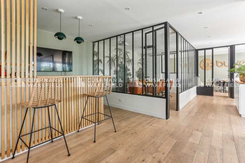 Cushman&Wakefield vous propose une surface de 100