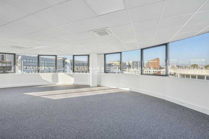 Location bureaux 1755 m² divisibles à partir de 878 m²