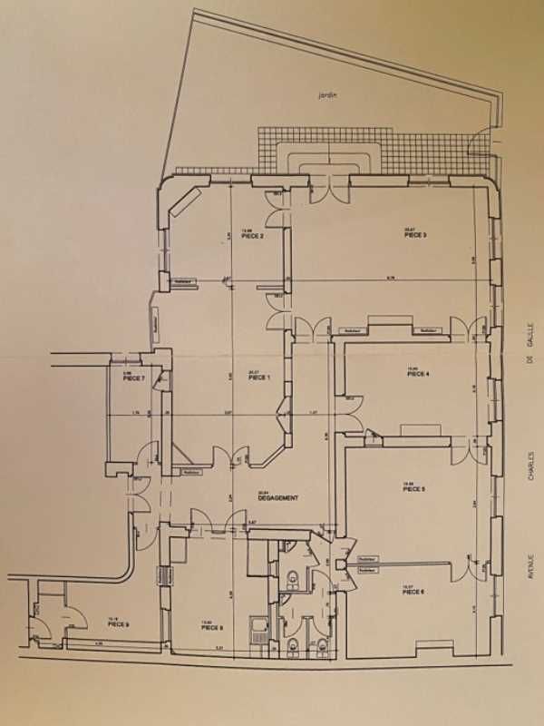 Location bureaux 180 m² non divisibles