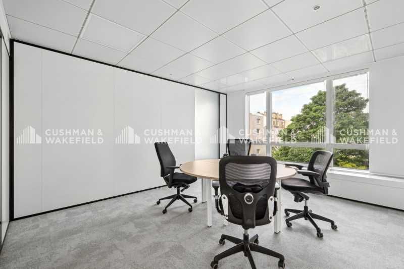 À Montrouge, à la frontière de Paris 14, Cushman 