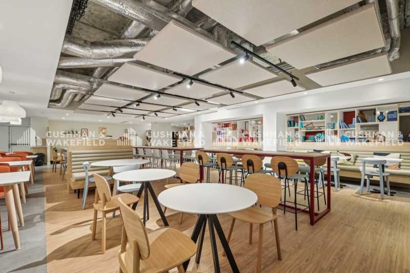 Cushman & Wakefield vous propose 454 m² de bureau