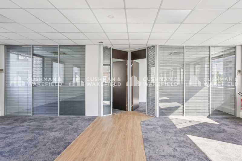 À proximité de La Défense, Cushman & Wakefield vo