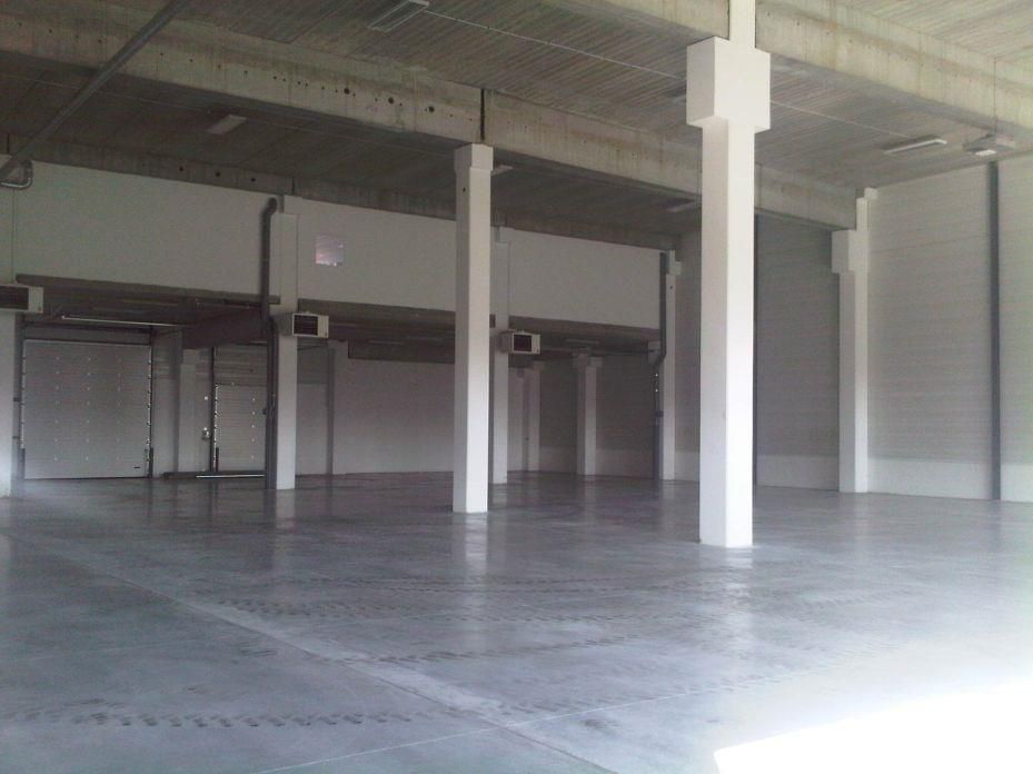 693 m² pour ce pme-pmi en location à Saint-denis