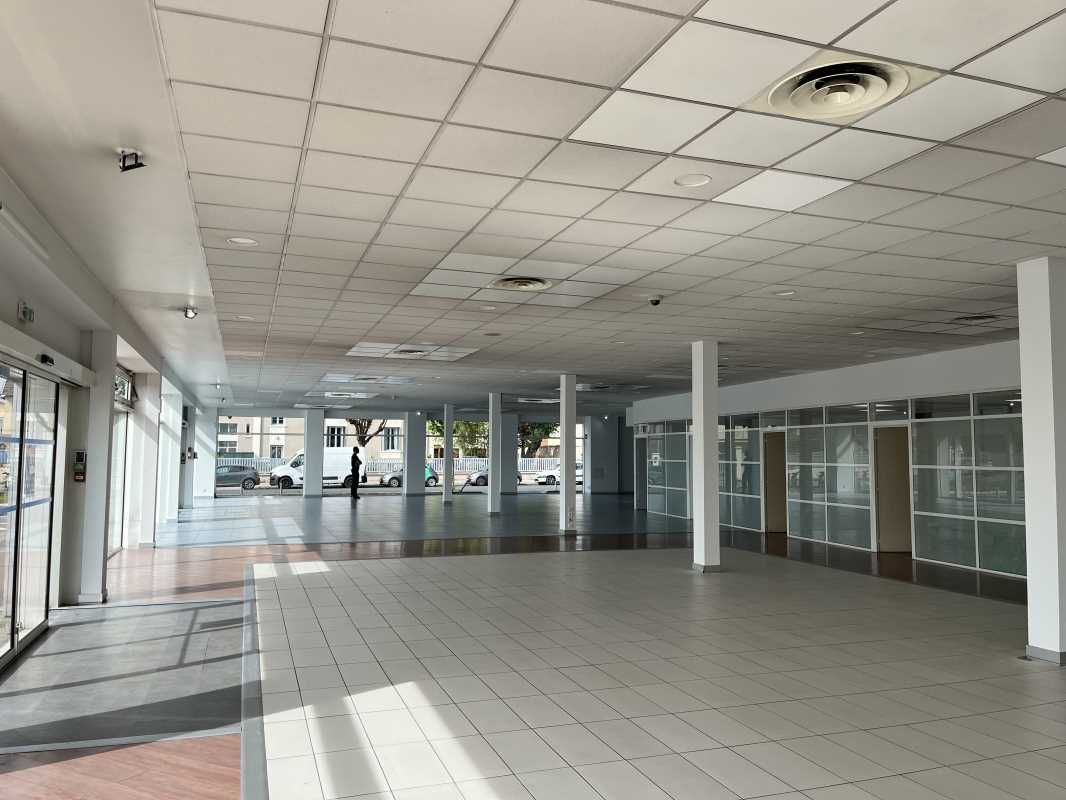 Cushman & Wakefield vous propose un bâtiment d'ac