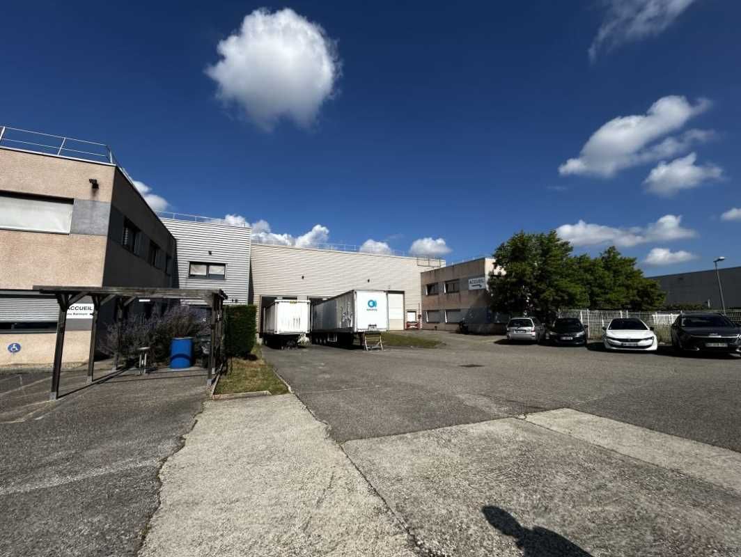Bâtiment à louer à Corbas, ZI Lyon Sud Est Décou