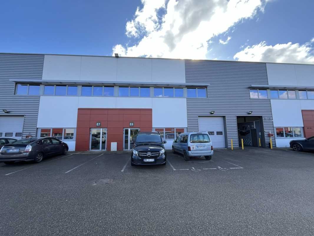 A louer locaux d'activité Saint-Priest (69800)  N