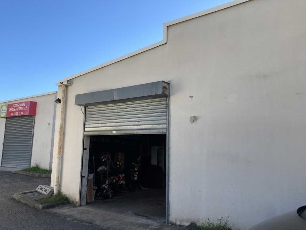 Découvrez ce local d'activités à la location, idé