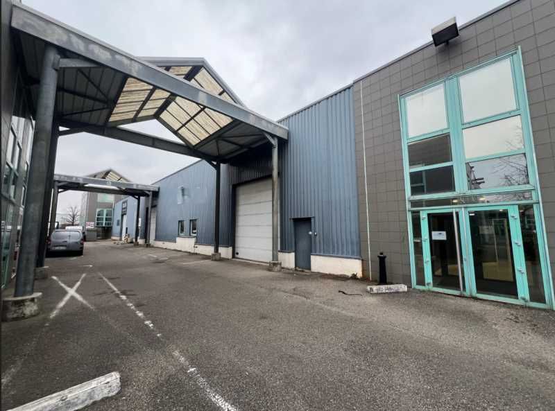 Cushman & Wakefield vous proposons un local indus