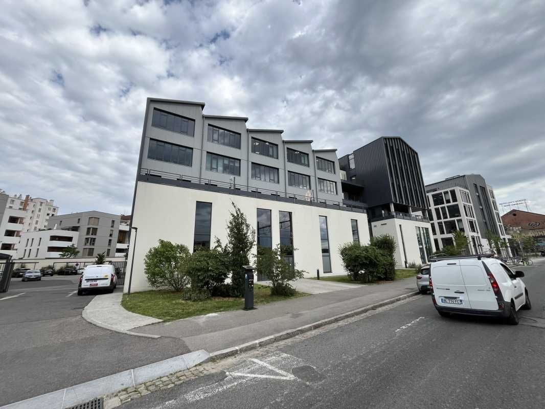 Situé au coeur du 7e arrondissement de Lyon, à pr