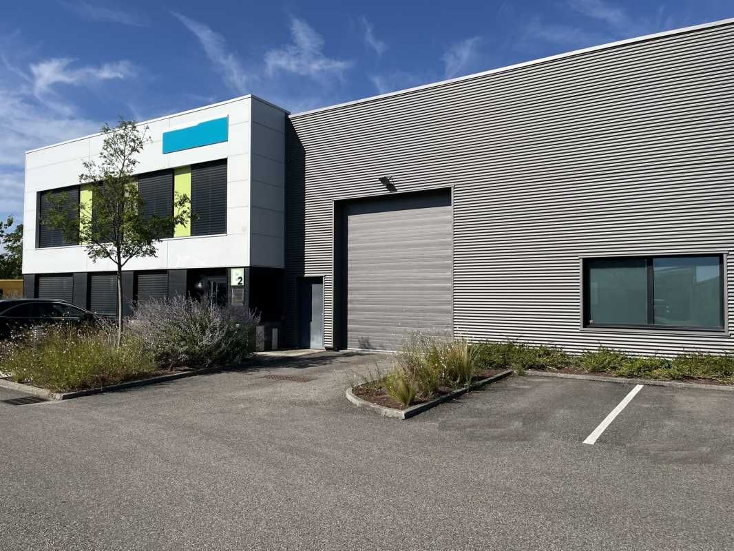 Situé au coeur du Parc Urbain Est à Vaulx-en-Veli