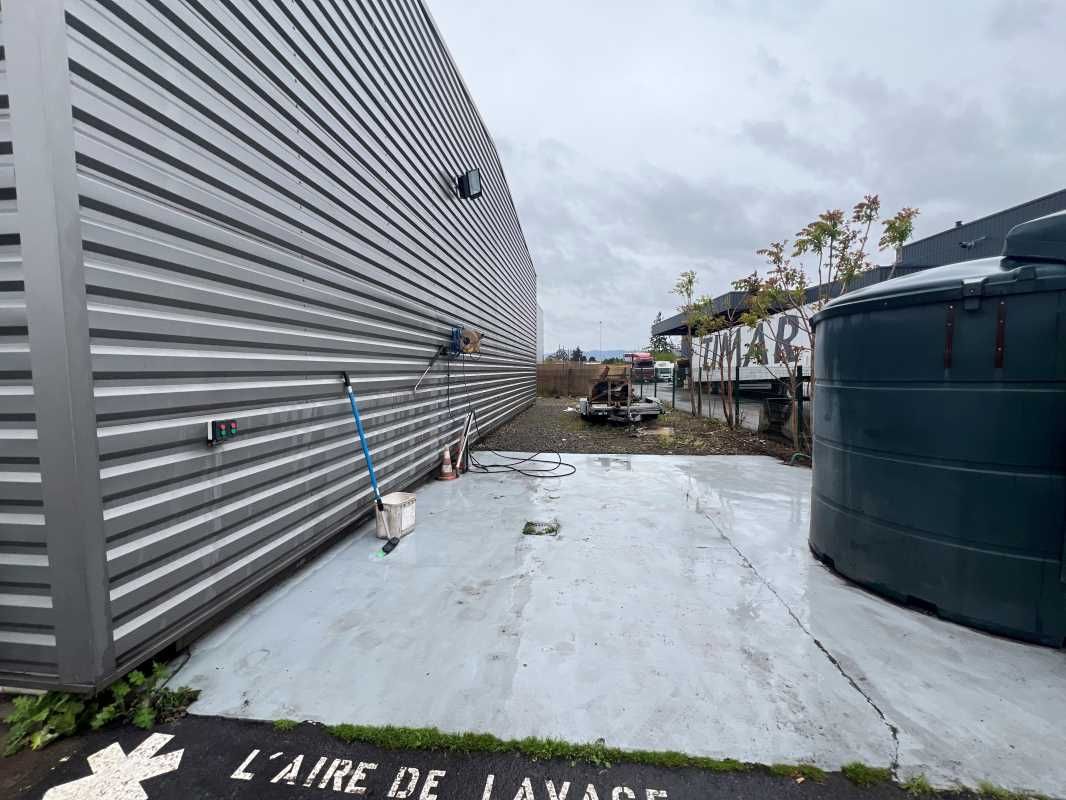 Situé au sein d'un environnement professionnel ca