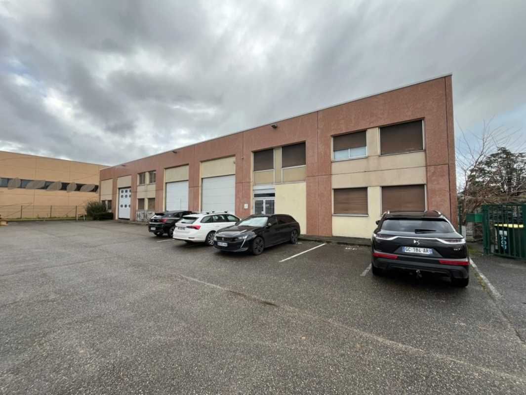 Situé au coeur du Parc d'Activité du Golf à Chass