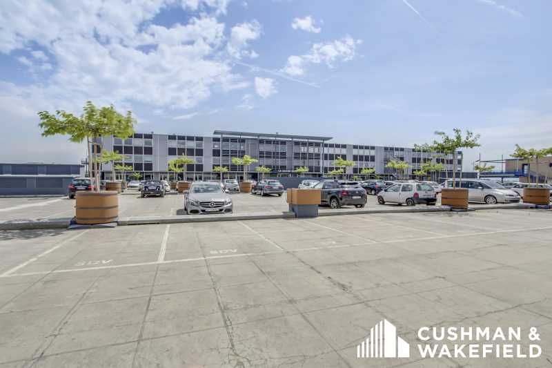 GRAND BLEU !  CUSHMAN & WAKEFIELD vous propose de