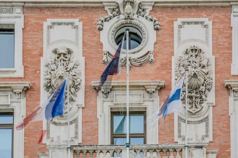 Bureaux à louer en bail dérogatoire, LES DOCKS EU
