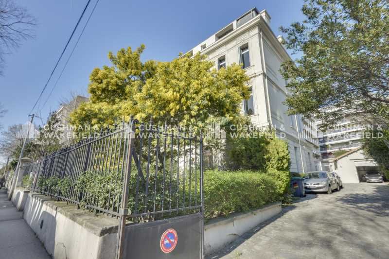 RARE A LA LOCATION OU A LA VENTE - ADRESSE PRADO