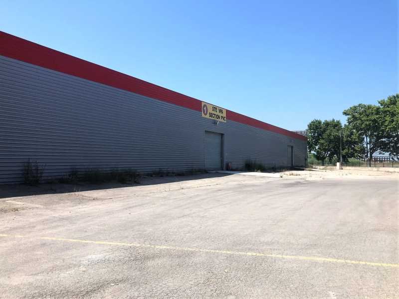 A LOUER - ENTREPÔT - PROXIMITÉ AÉROPORT MARIGNANE