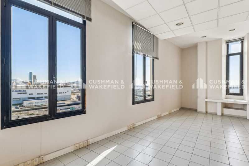 CUSHMAN & WAKEFIELD vous propose un immeuble de b