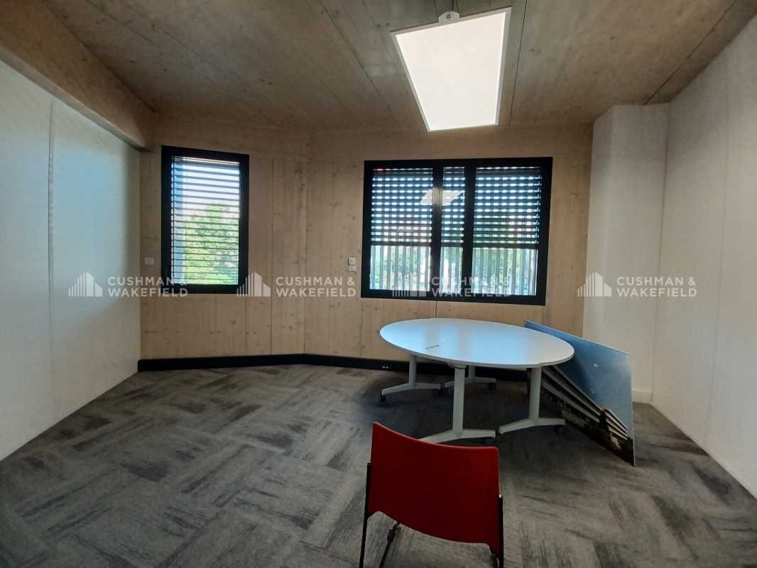 LES DOCKS LIBRES - secteur EUROMED  CUSHMAN & WAK