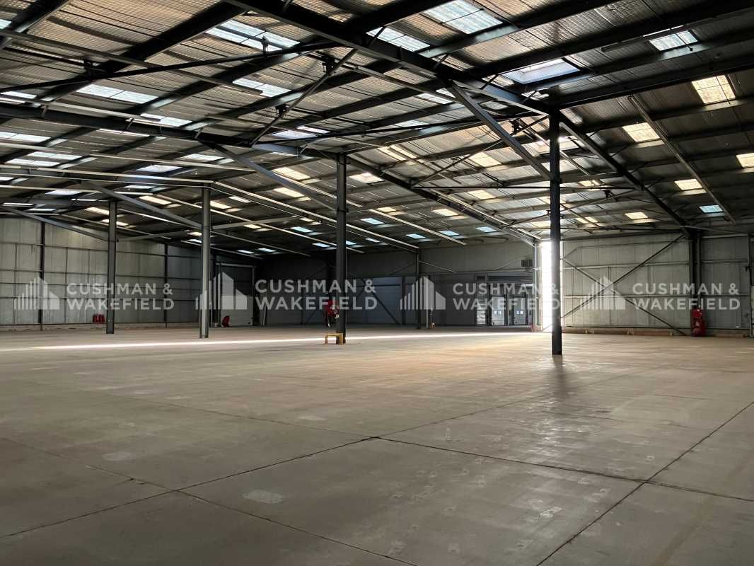 Local  d'activité en excellent état d'usage - Pôl