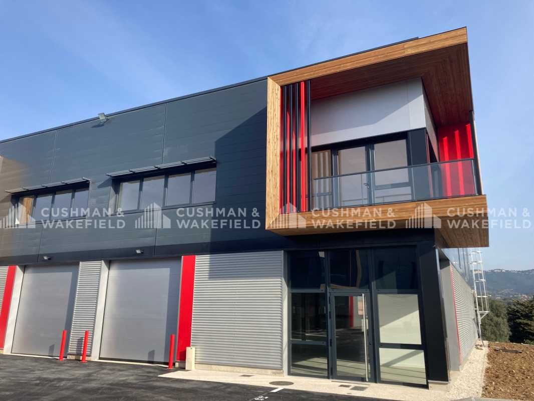 Location entrepots 371 m² non divisibles