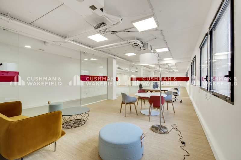 CUSHMAN & WAKEFIELD vous propose des un plateau d