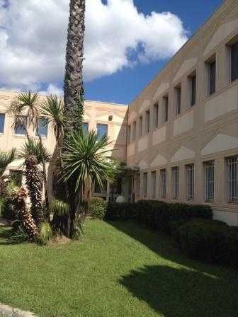 Rare - Bâtiment indépendant R+1 à vendre dans son