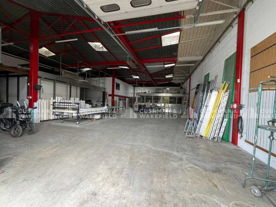 Local d'activités à louer - 13011 - RARE SUR LE S