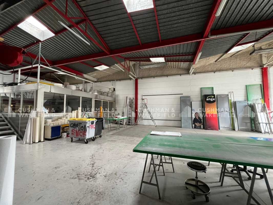 Local d'activités à louer - 13011 - RARE SUR LE S