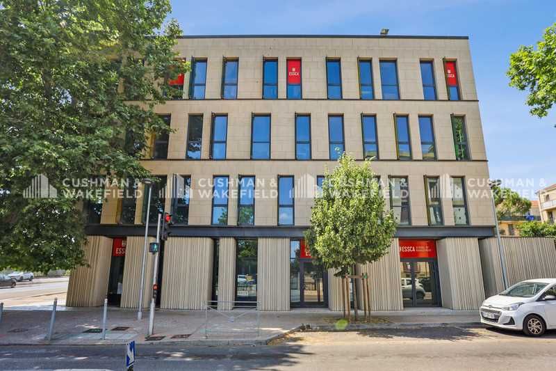 LE CORSY où 1 200 m² de bureaux à louer à Aix-en-