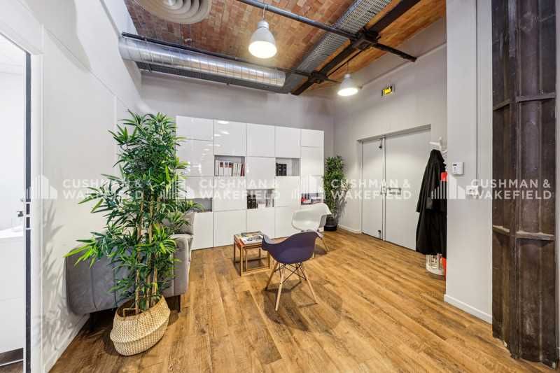 Bureaux à louer dans Les Docks 13002 Installez v