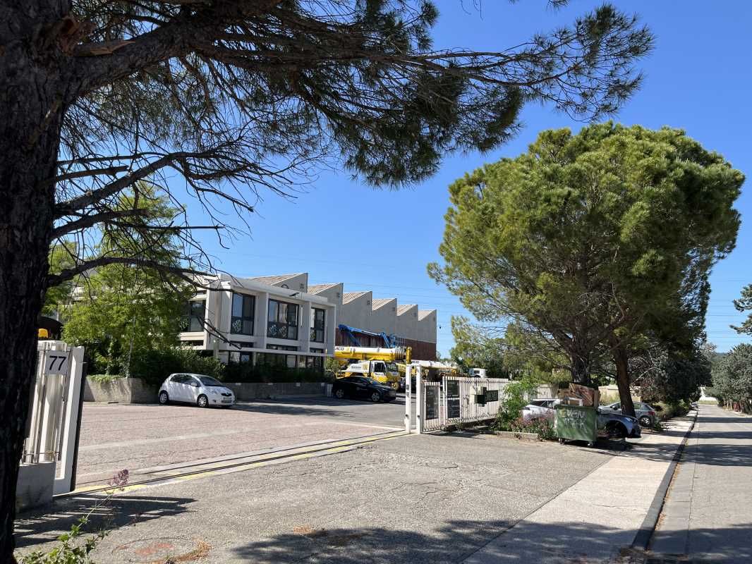 NEW -  A vendre Programme de locaux d'activités à