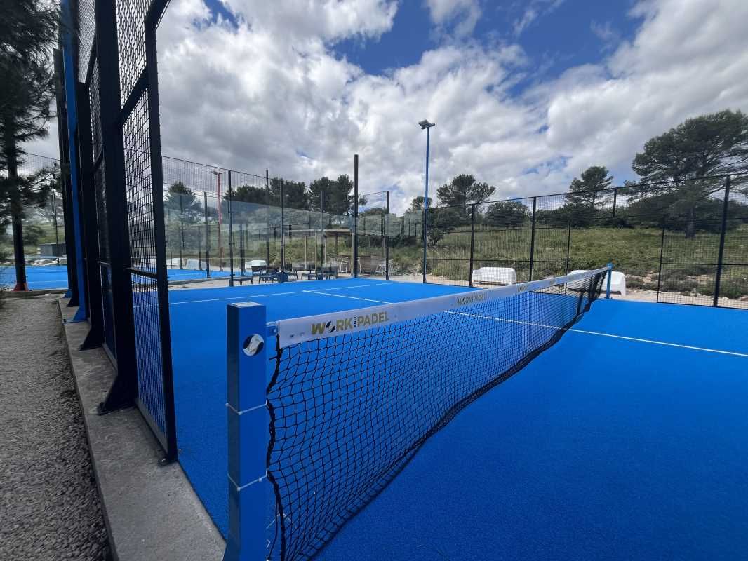 Situé au coeur du dynamique Parc d'Activités d'Ai