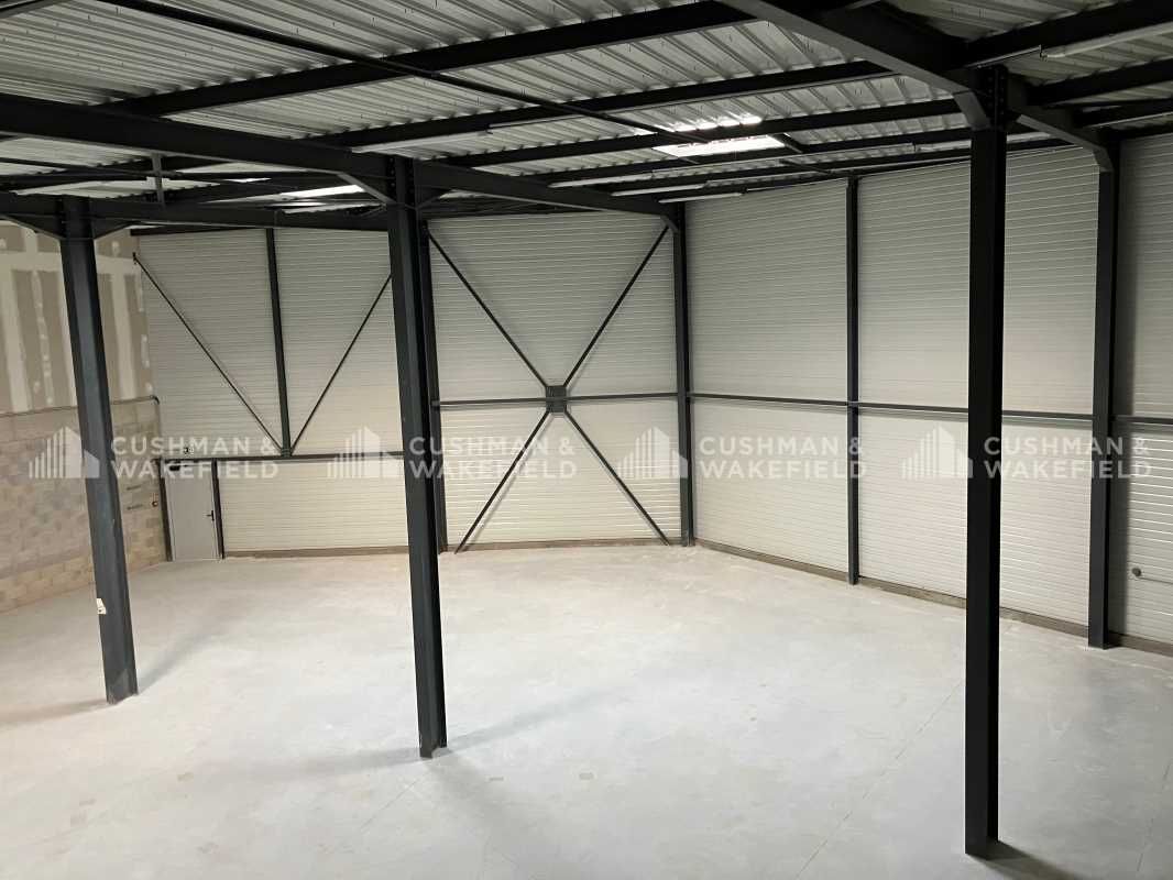 Locaux d'activités neufs   Situés sur la commune 