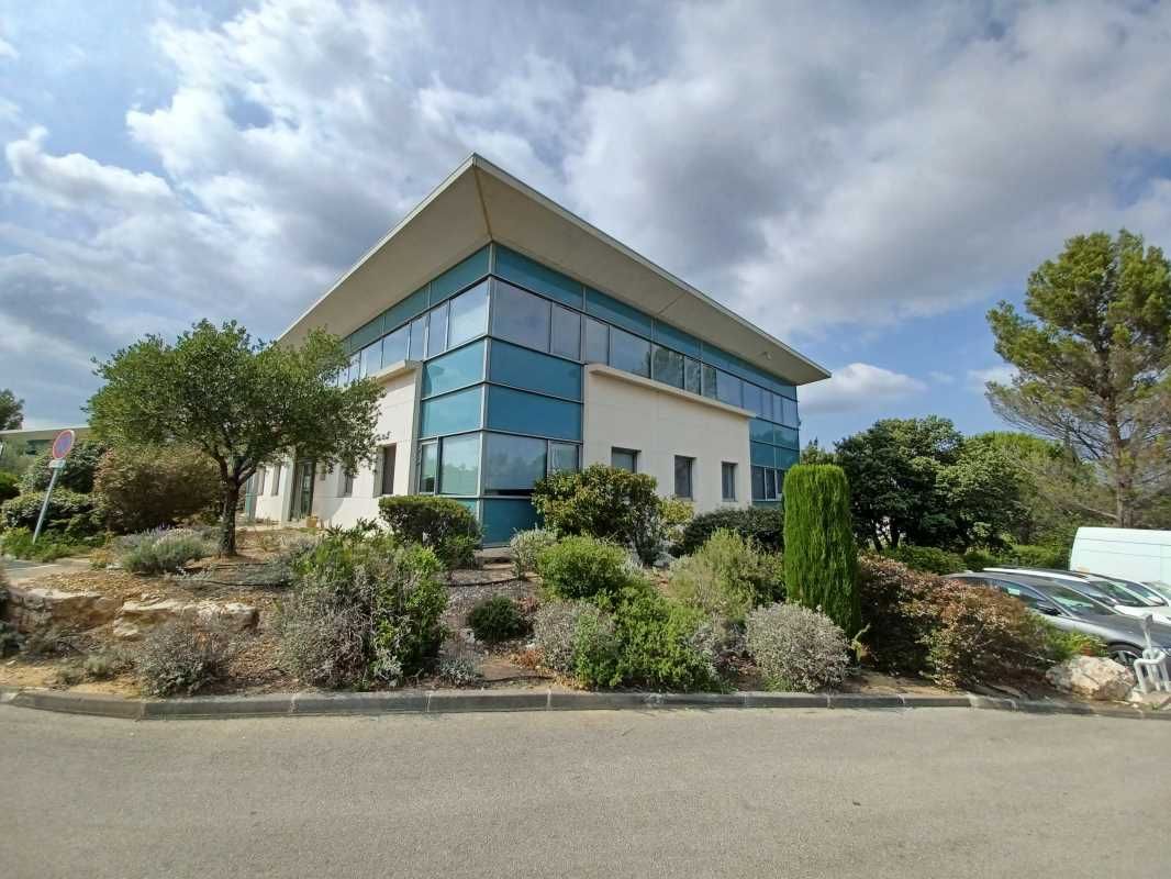 À louer, bureaux fonctionnels de 108 m² au sein d