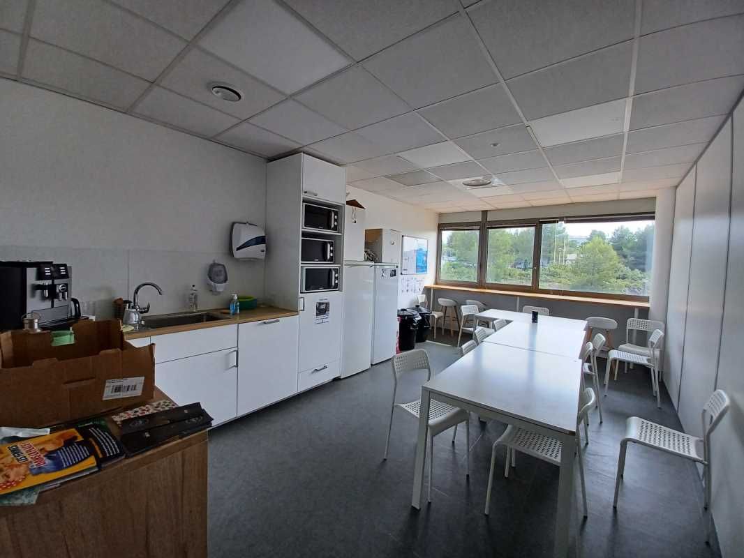 À louer, bureaux fonctionnels de 108 m² au sein d