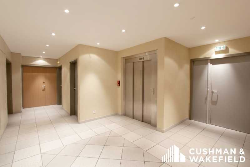 Au coeur de la zone d'activité ATHELIA à La Ciota