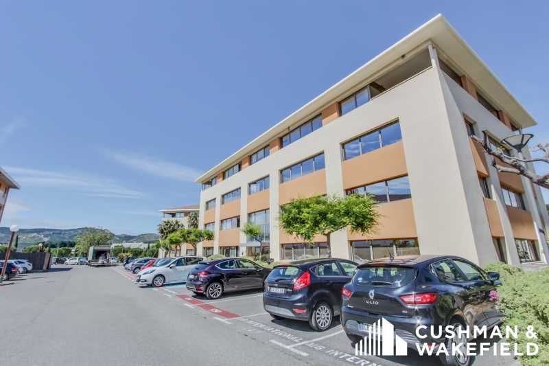 Au coeur de la zone d'activité ATHELIA à La Ciota