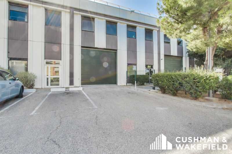 A LOUER - MILEWAY PARKS  Cushman & Wakefield vous